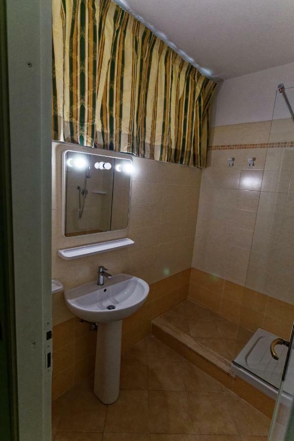 Habitat Aparthotel
